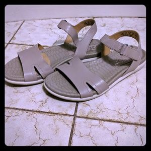 Naturalizer sandals